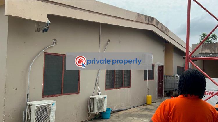 6 bedroom Detached Bungalow For Sale &nbsp;cfc Estate Achimota Accra - 4