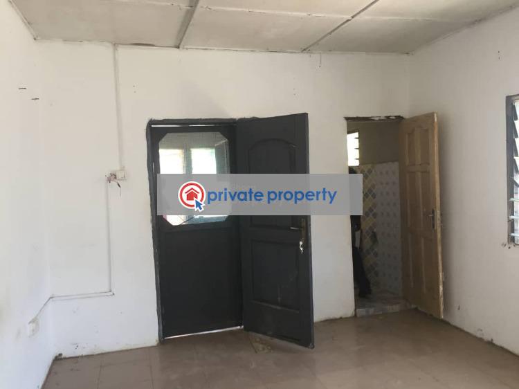 Single Room Self Contained For Rent &nbsp;bush Road Teshie new Town Accra - 4