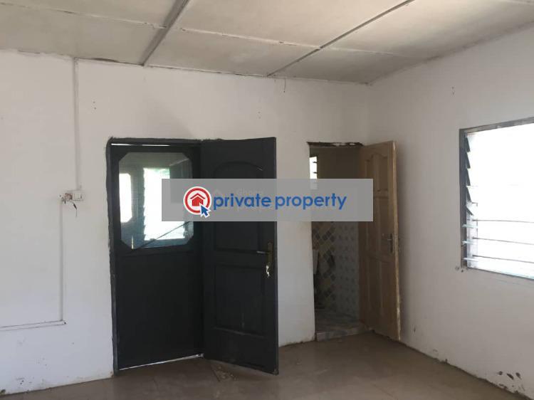 Single Room Self Contained For Rent &nbsp;bush Road Teshie new Town Accra - 0