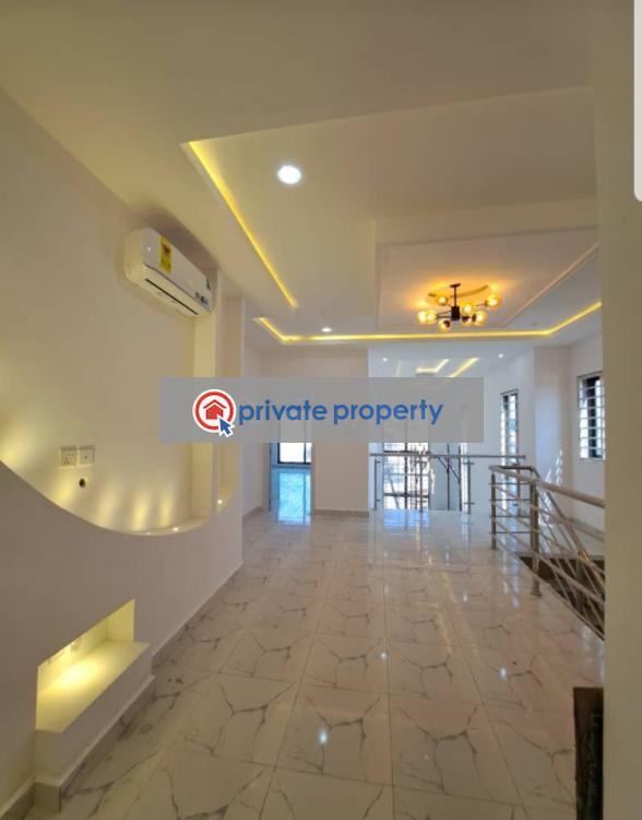 4 bedroom Townhouse For Sale &nbsp;community 16, Few Dist. To Junction Mall Shoprite Not Far From Gt Ban Spintex Accra - 2