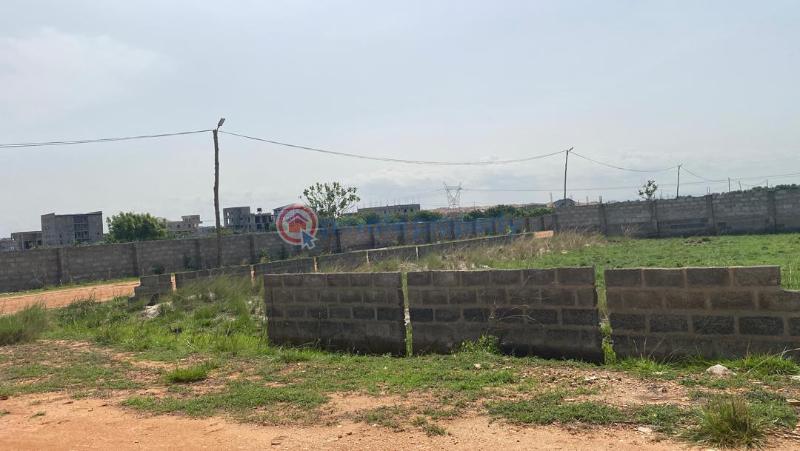 Land Short let Beverly Hills Community 25 Tema Accra - 0