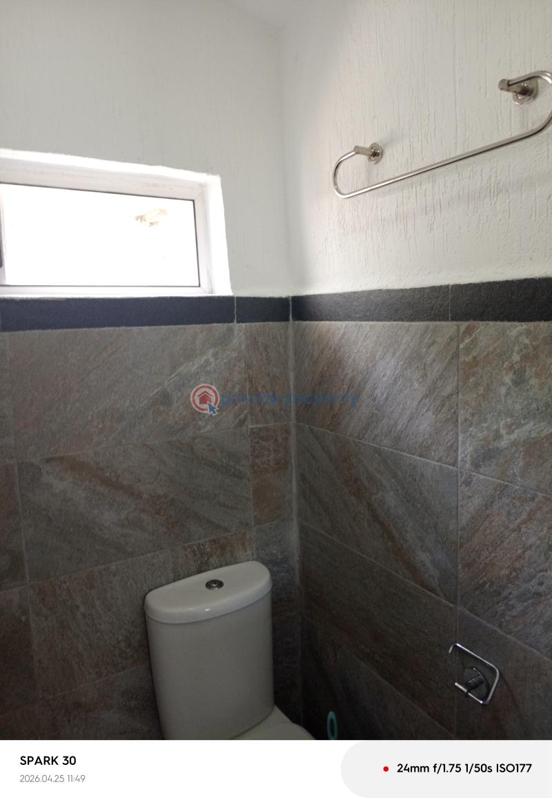 1 bedroom House For Rent The Browns Realtor ,osu Oxford Street Osu Accra - 9
