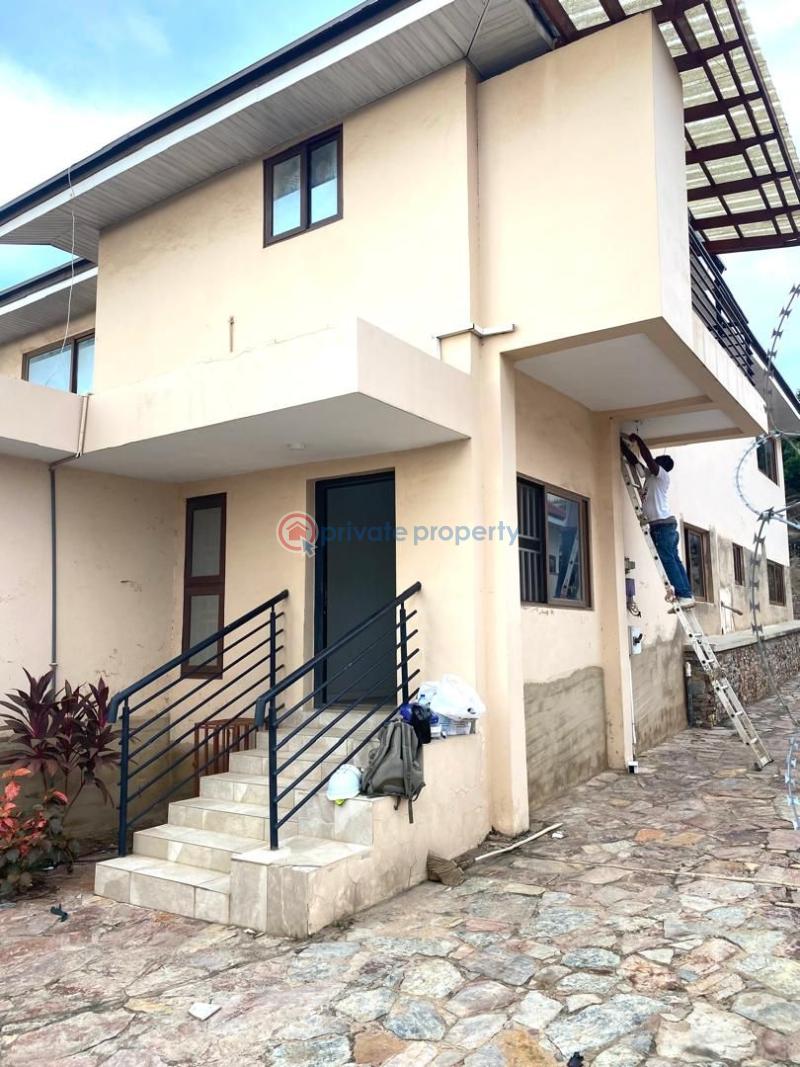 3 bedroom House For Rent Cfc Estate Accra. Cfc Estate Achimota Accra - 0