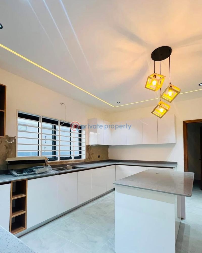4 bedroom House For Sale After Oyarifa Adenta Municipal Accra - 4