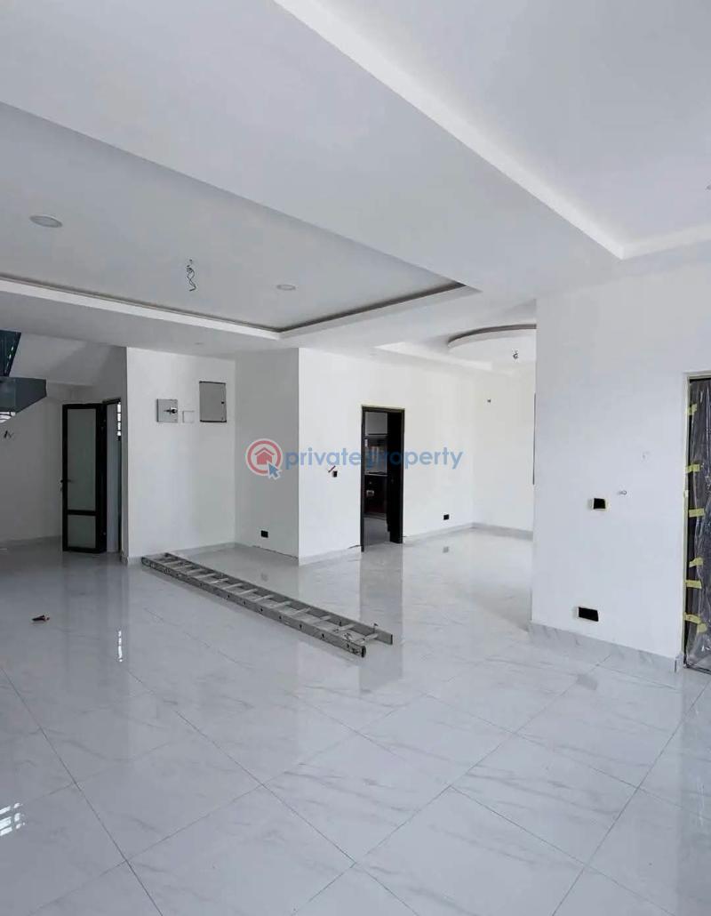 3 bedroom House For Sale Com 16 Spintex Road Accra - 2