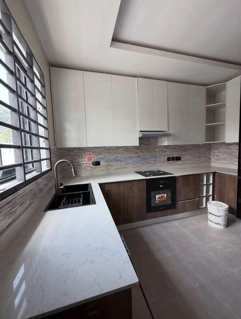 3 bedroom House For Sale Com 16 Spintex Road Accra - 4