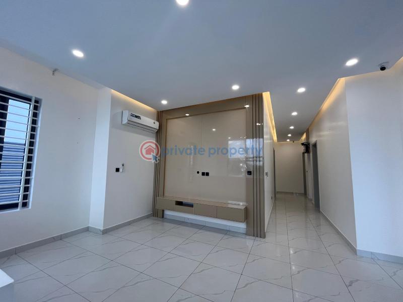 4 bedroom House For Rent Vida Cafe Abelemkpe Accra - 4
