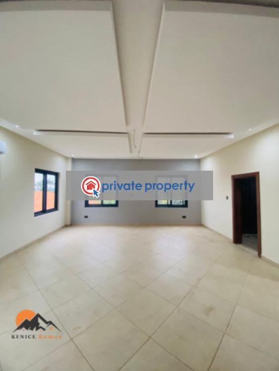 5 bedroom Townhouse For Sale Spintex Accra - 2
