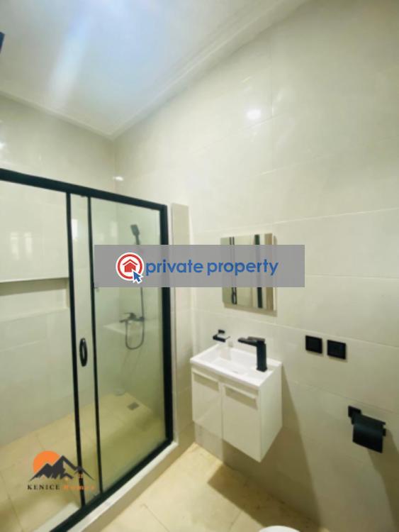 5 bedroom Townhouse For Sale Spintex Accra - 7