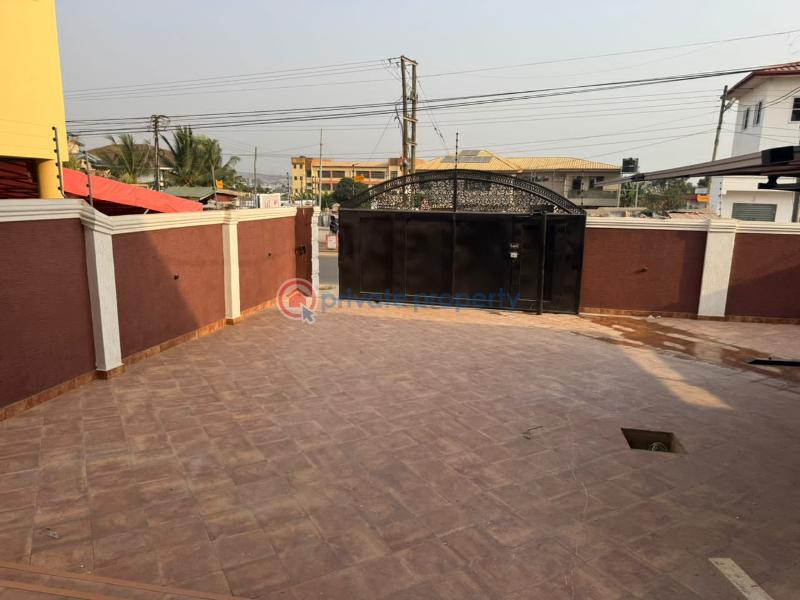 5 bedroom House For Sale Tantra Hills Tantra Hill Achimota Ga West Municipal Accra - 1
