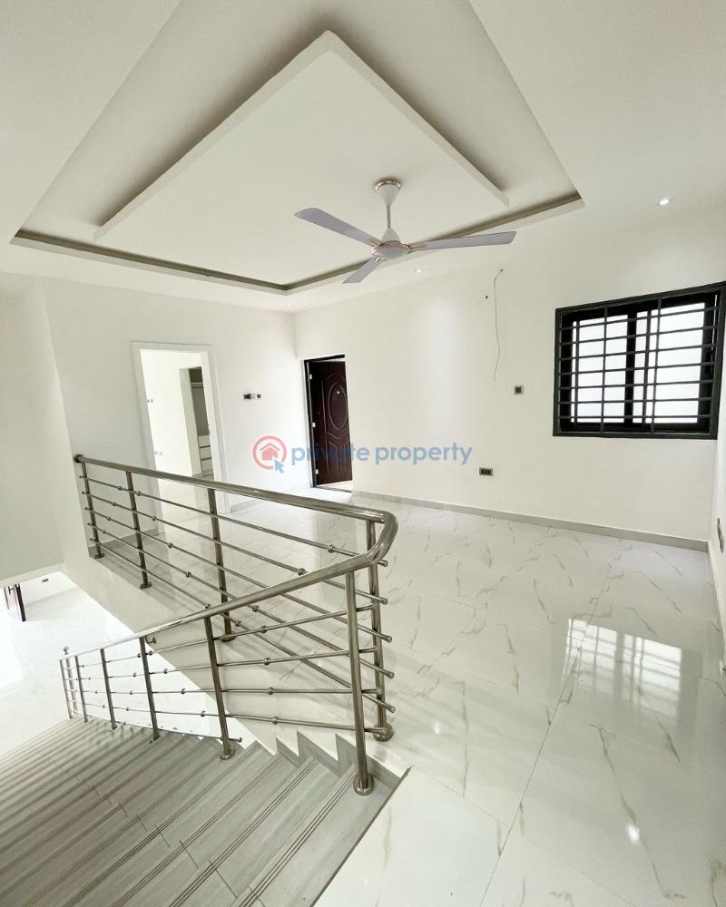 4 bedroom House For Sale Teiman Main Main Road After Oyarifa Adenta Municipal Accra - 6