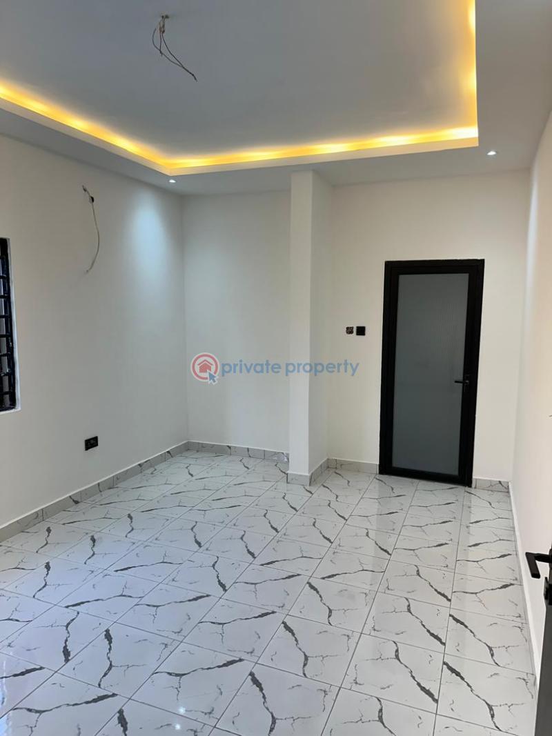 4 bedroom House For Sale Com 16 Near Kfc Comm 18 Spintex Accra - 13
