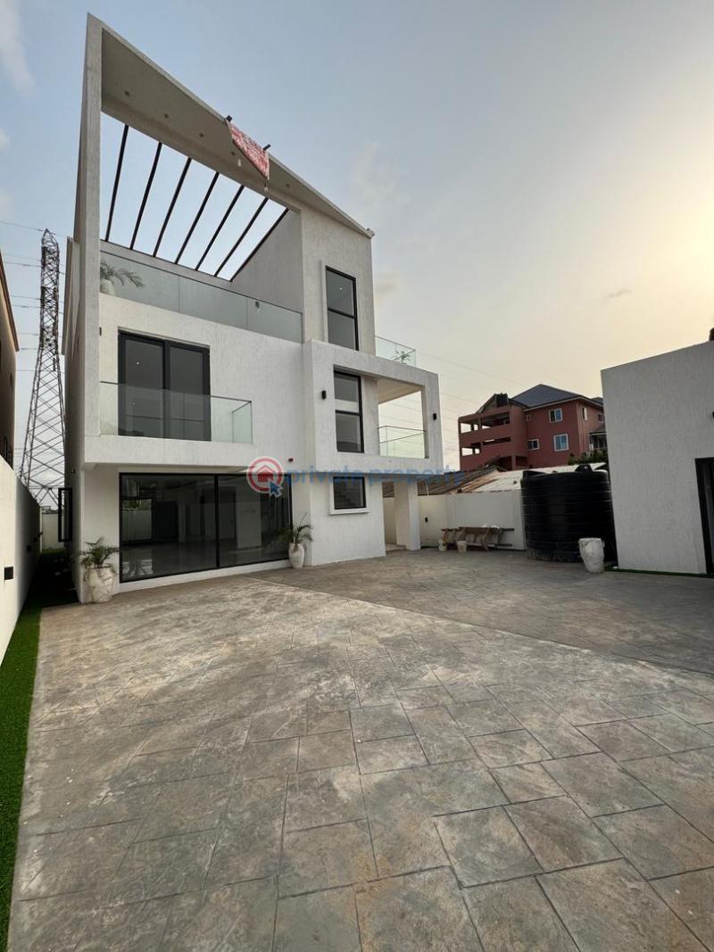 5 bedroom House For Sale American House East Legon Accra - 1