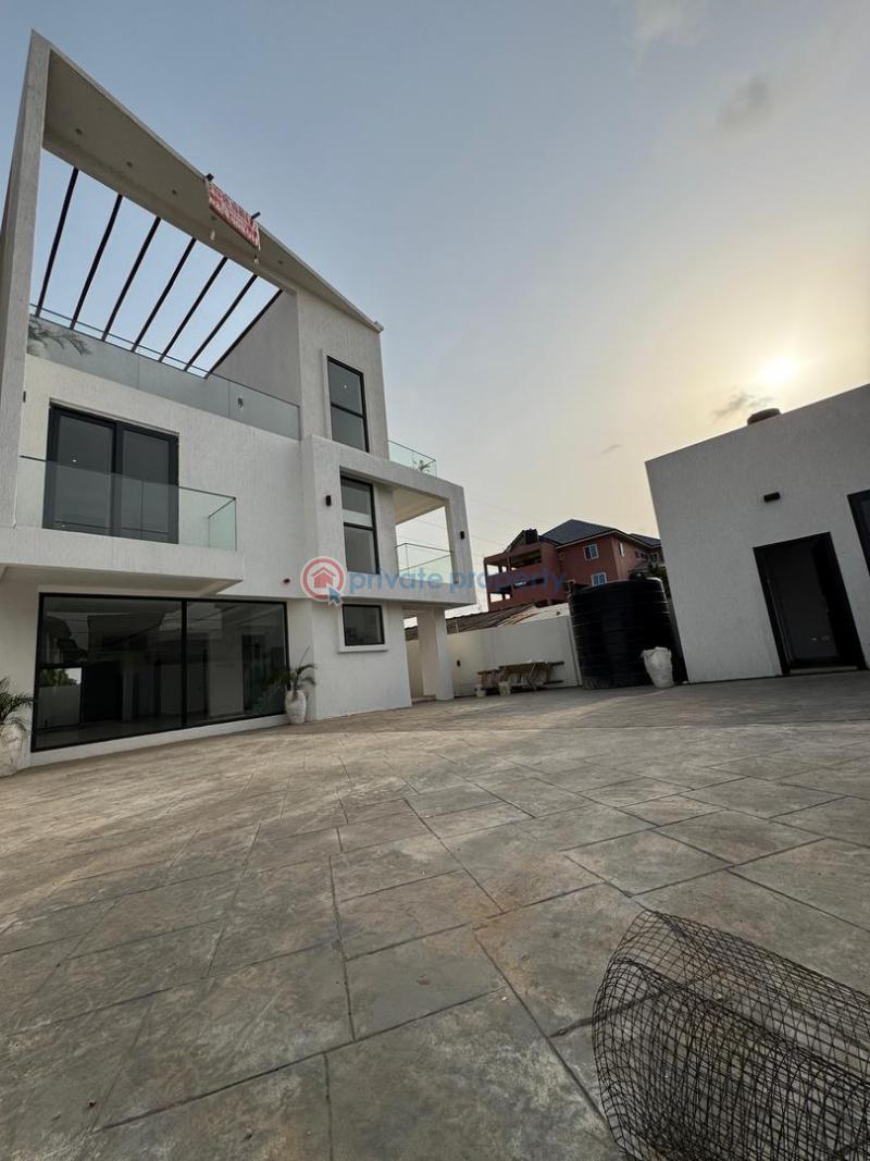 5 bedroom House For Sale American House East Legon Accra - 0