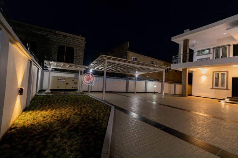 5 bedroom House For Sale Spintex Road Accra - 1