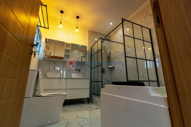 5 bedroom House For Sale Spintex Road Accra - 5