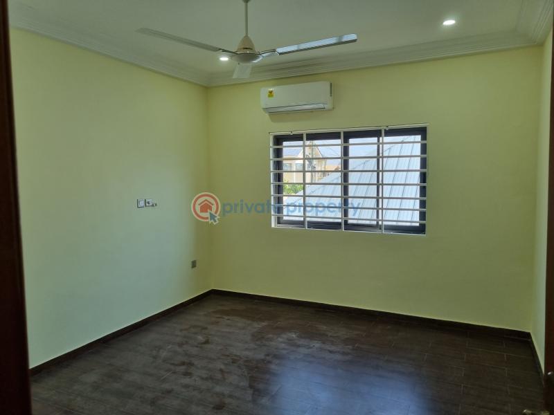5 bedroom House For Sale Hfc Estate, Near The Police Station comm 25 Tema Accra - 17