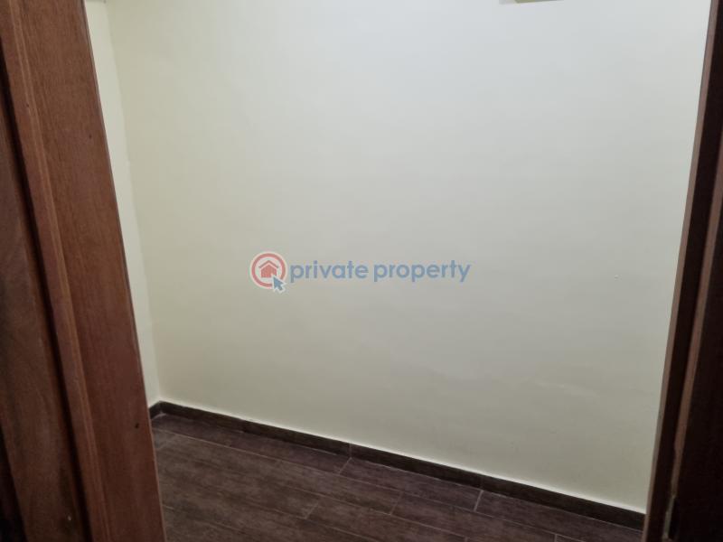 5 bedroom House For Sale Hfc Estate, Near The Police Station comm 25 Tema Accra - 6
