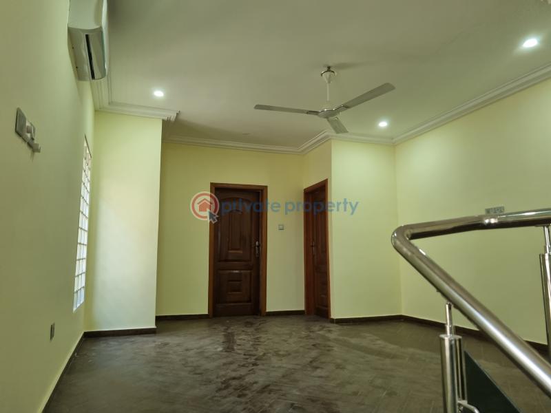 5 bedroom House For Sale Hfc Estate, Near The Police Station comm 25 Tema Accra - 15