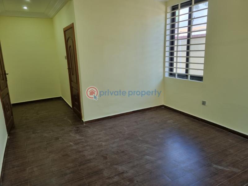 5 bedroom House For Sale Hfc Estate, Near The Police Station comm 25 Tema Accra - 12