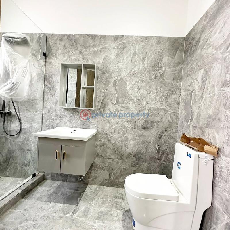 5 bedroom House For Sale Botwe School Junction School Junction East Legon Accra - 3