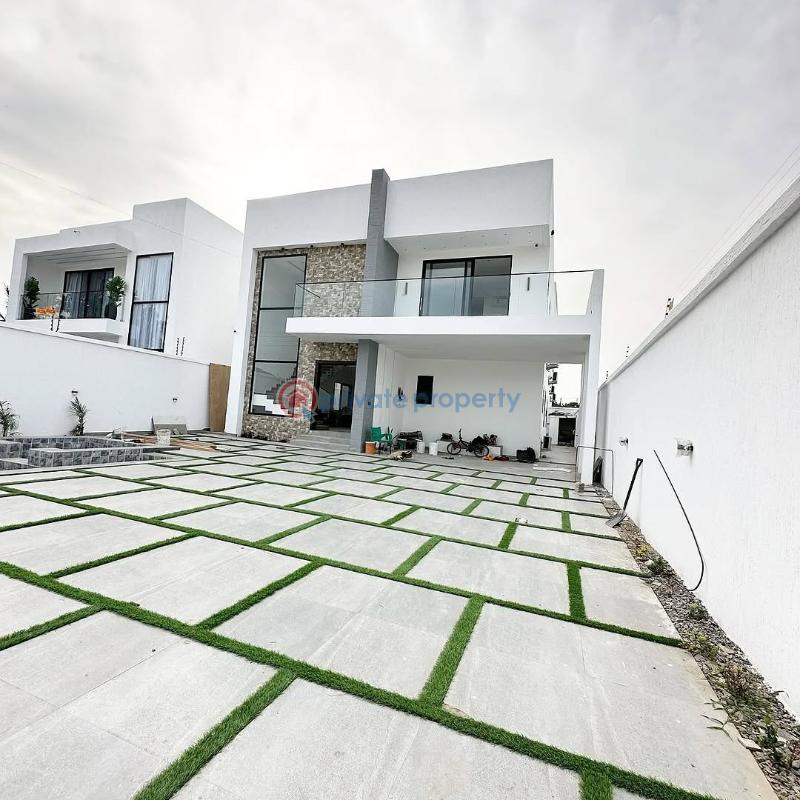 5 bedroom House For Sale Botwe School Junction School Junction East Legon Accra - 0