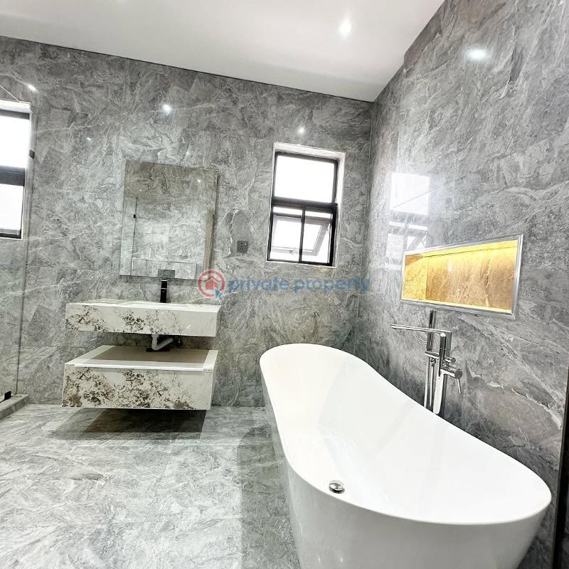 5 bedroom House For Sale Botwe School Junction School Junction East Legon Accra - 7