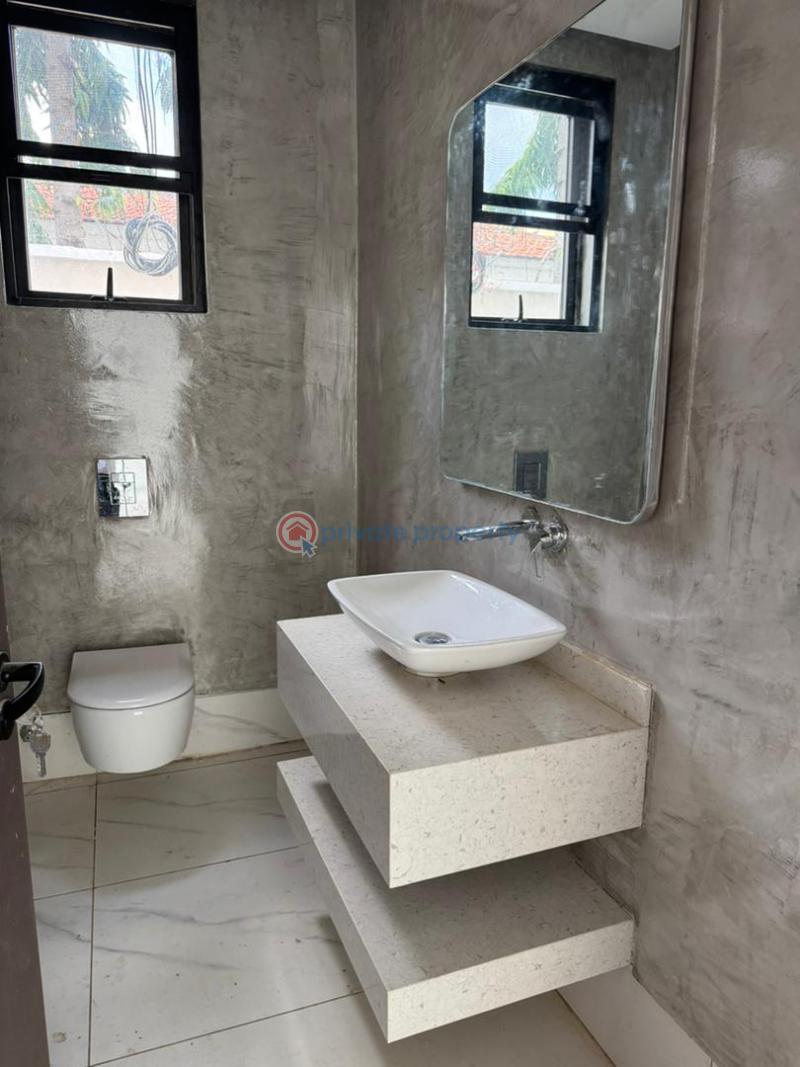 4 bedroom House For Sale Cantonments Accra - 7