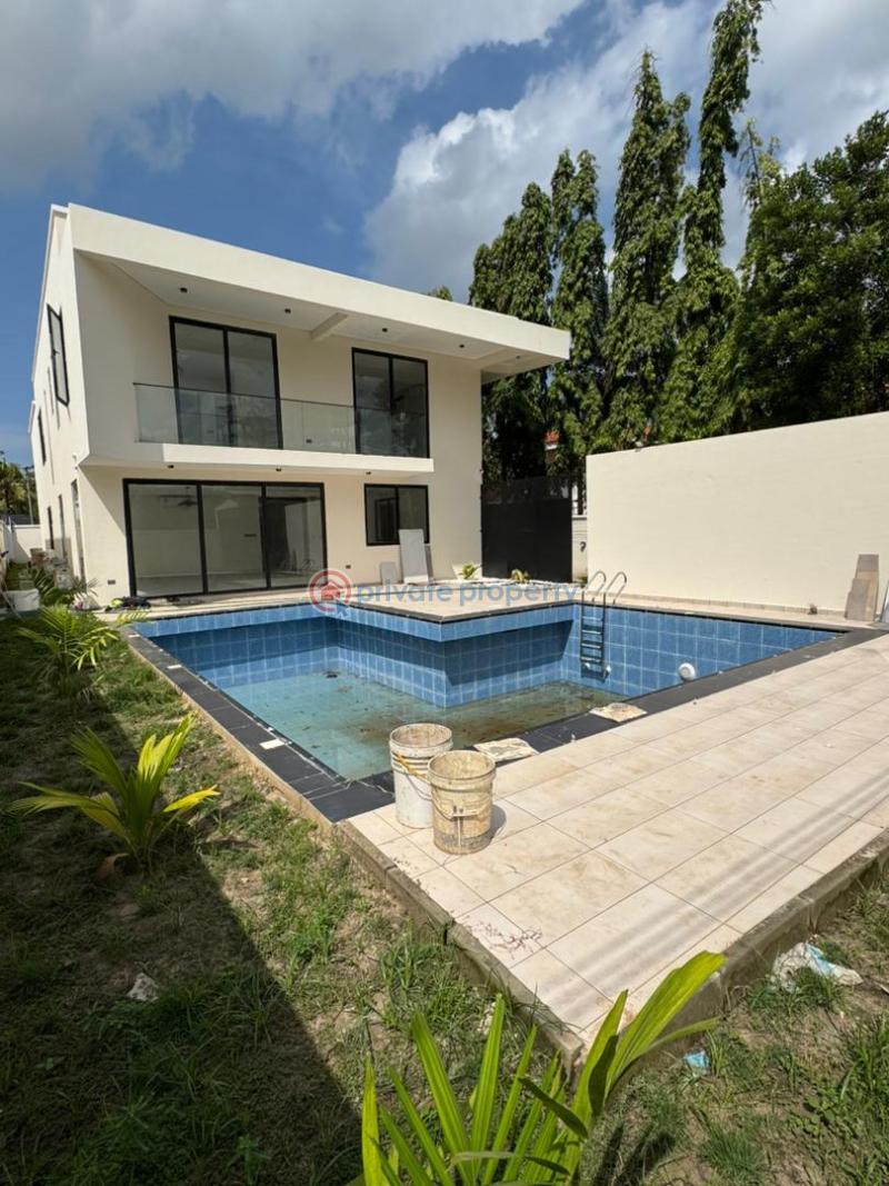 4 bedroom House For Sale Cantonments Accra - 0