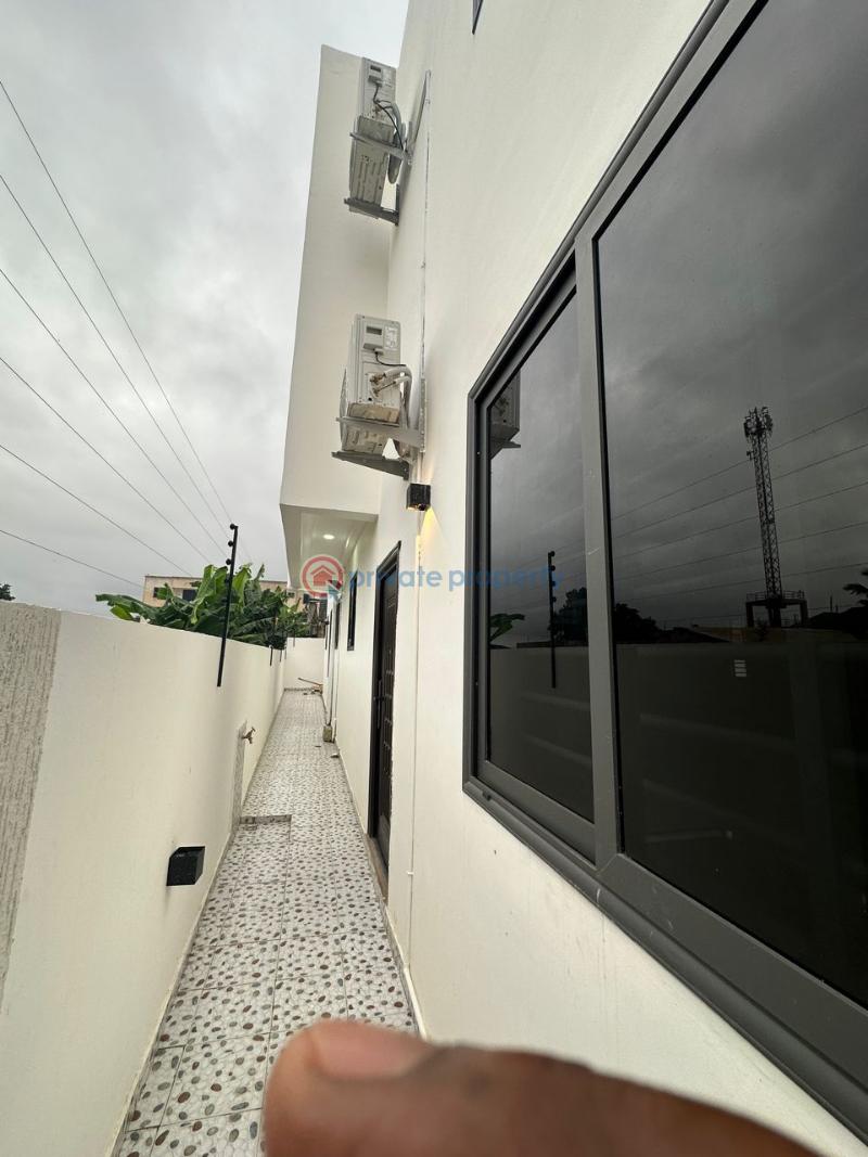 5 bedroom House For Sale Com 3 Lakeside Estates. Adenta Municipal Accra - 5