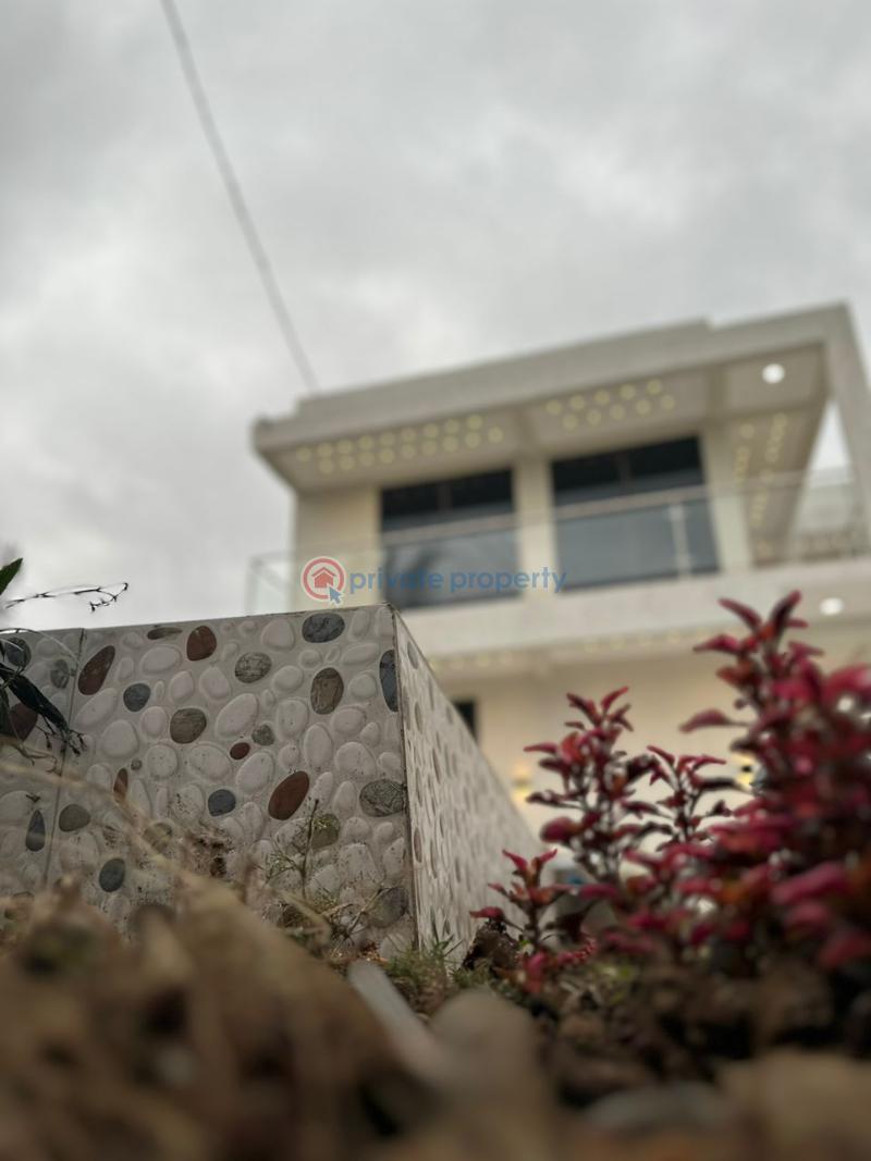 5 bedroom House For Sale Com 3 Lakeside Estates. Adenta Municipal Accra - 4