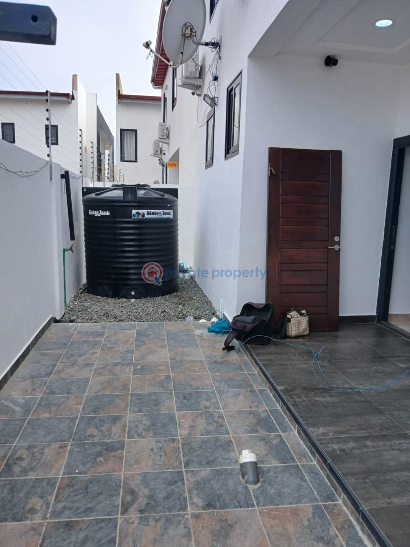 5 bedroom House For Sale Mannet Area Spintex Road Accra - 6