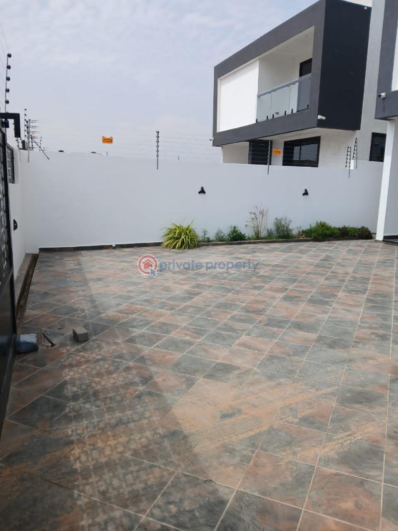 5 bedroom House For Sale Mannet Area Spintex Road Accra - 1
