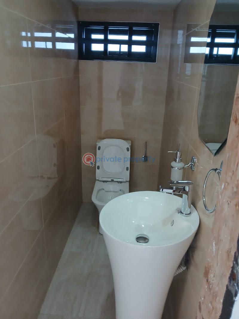5 bedroom House For Sale Mannet Area Spintex Road Accra - 9