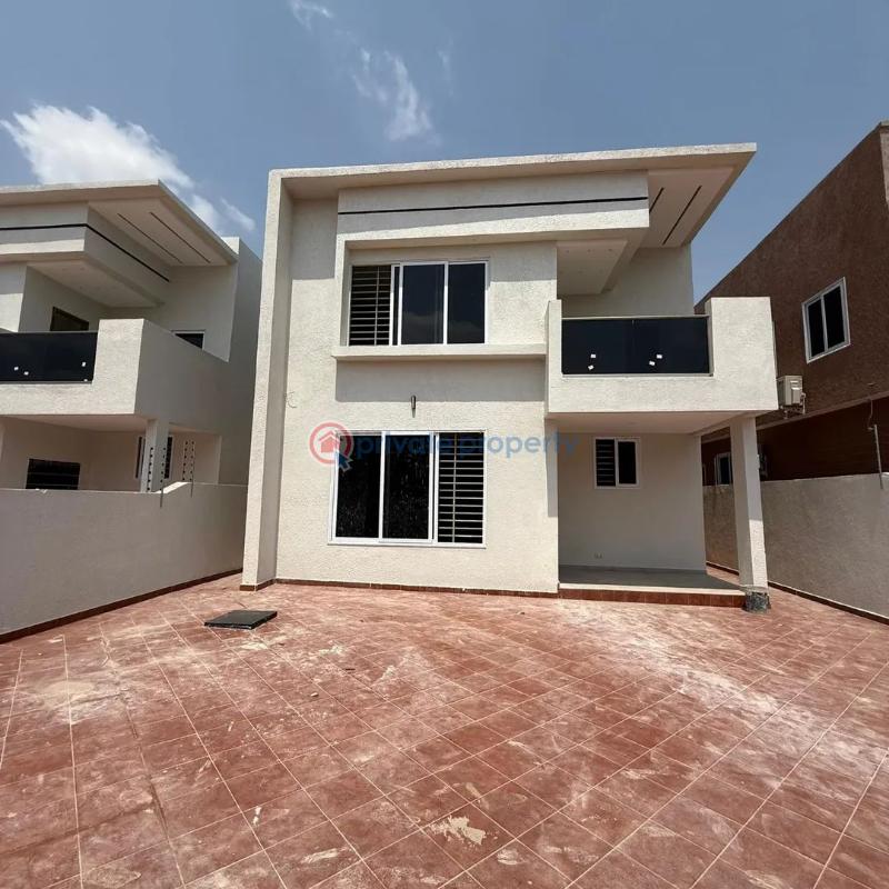 5 bedroom House For Sale Lakeside Estate Adenta Municipal Accra - 0