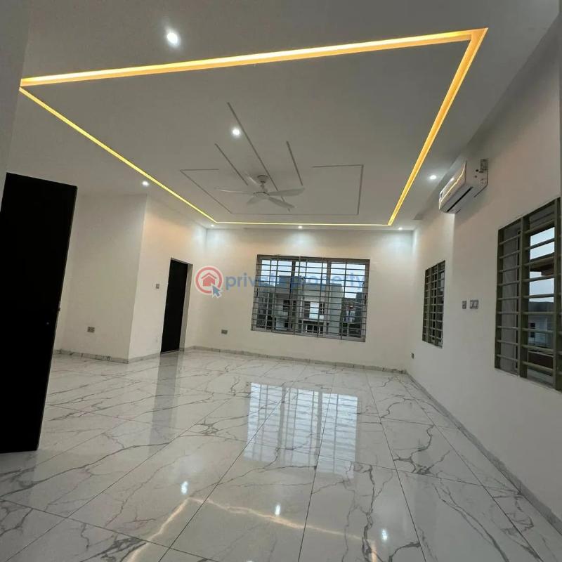 5 bedroom House For Sale Lakeside Estate Adenta Municipal Accra - 1