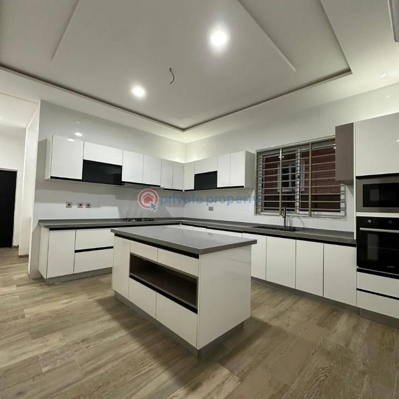 5 bedroom House For Sale Lakeside Estate Adenta Municipal Accra - 3