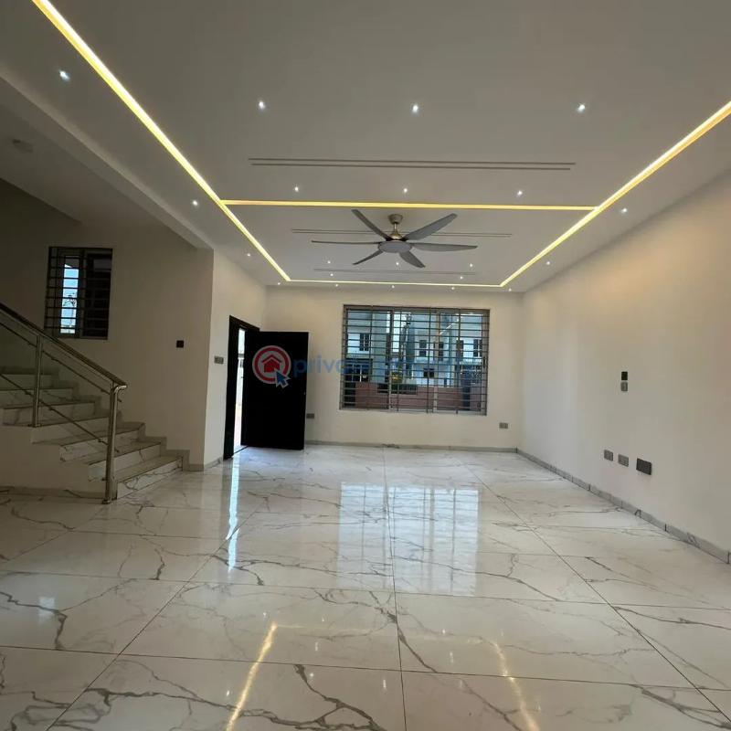 5 bedroom House For Sale Lakeside Estate Adenta Municipal Accra - 2
