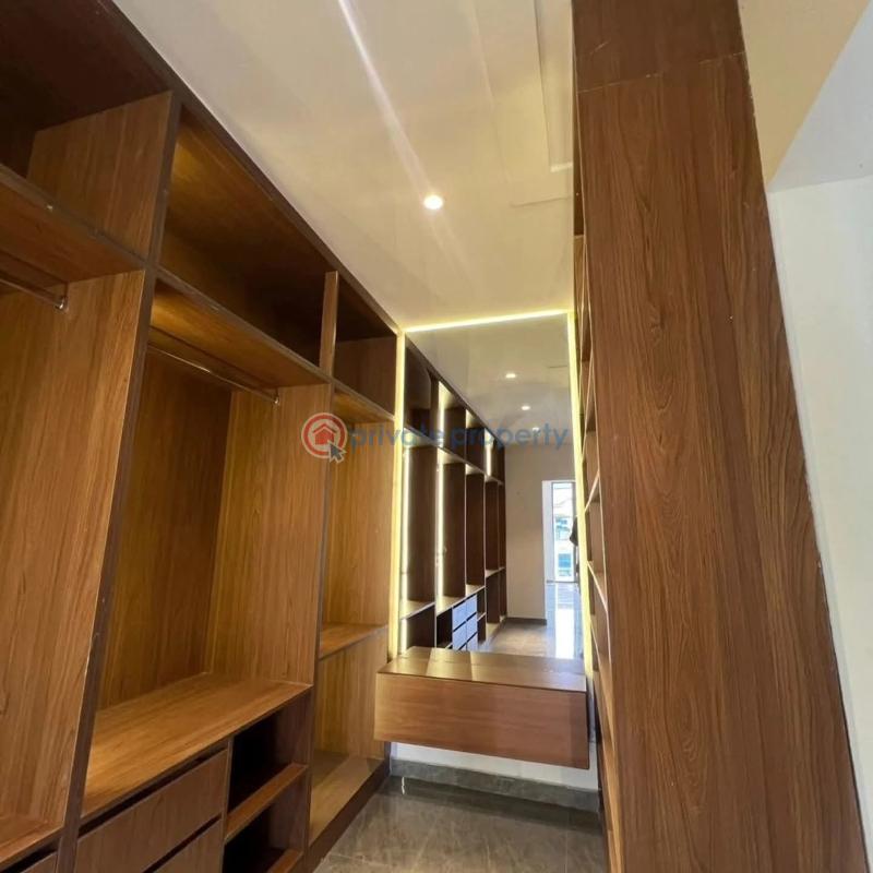 5 bedroom House For Sale Lakeside Estates. Adenta Municipal Accra - 10