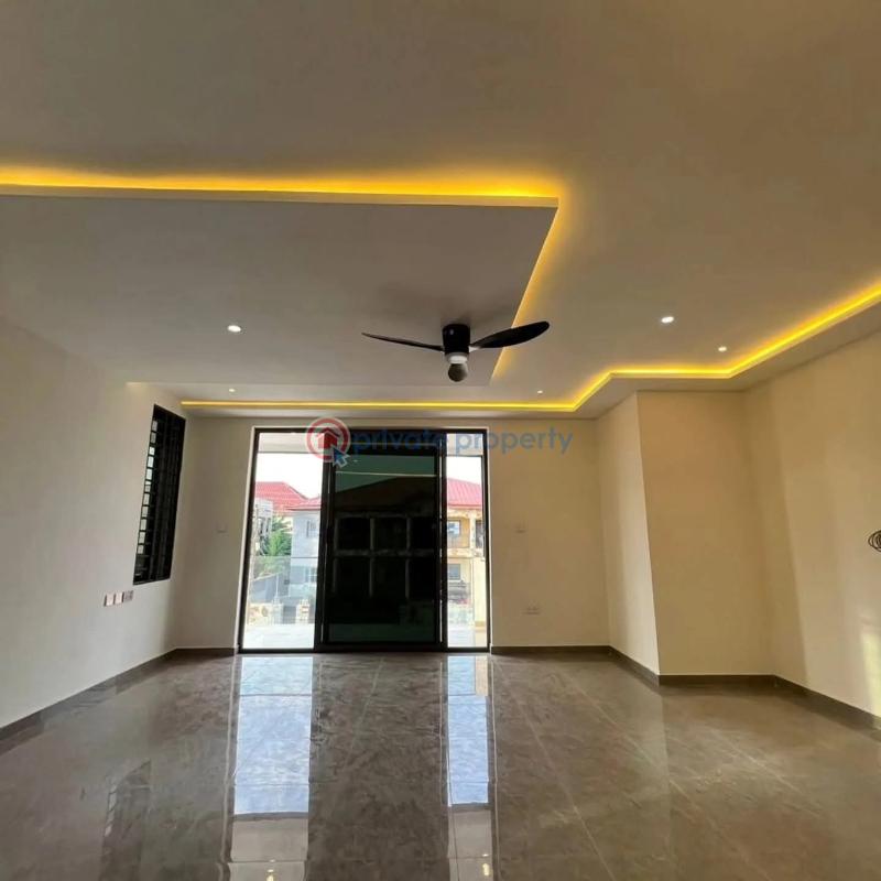 5 bedroom House For Sale Lakeside Estates. Adenta Municipal Accra - 3