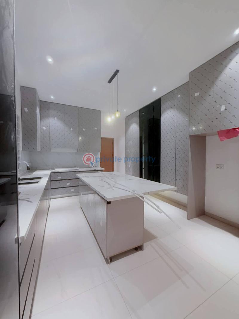 5 bedroom House For Sale Sakumono Spintex Accra - 3