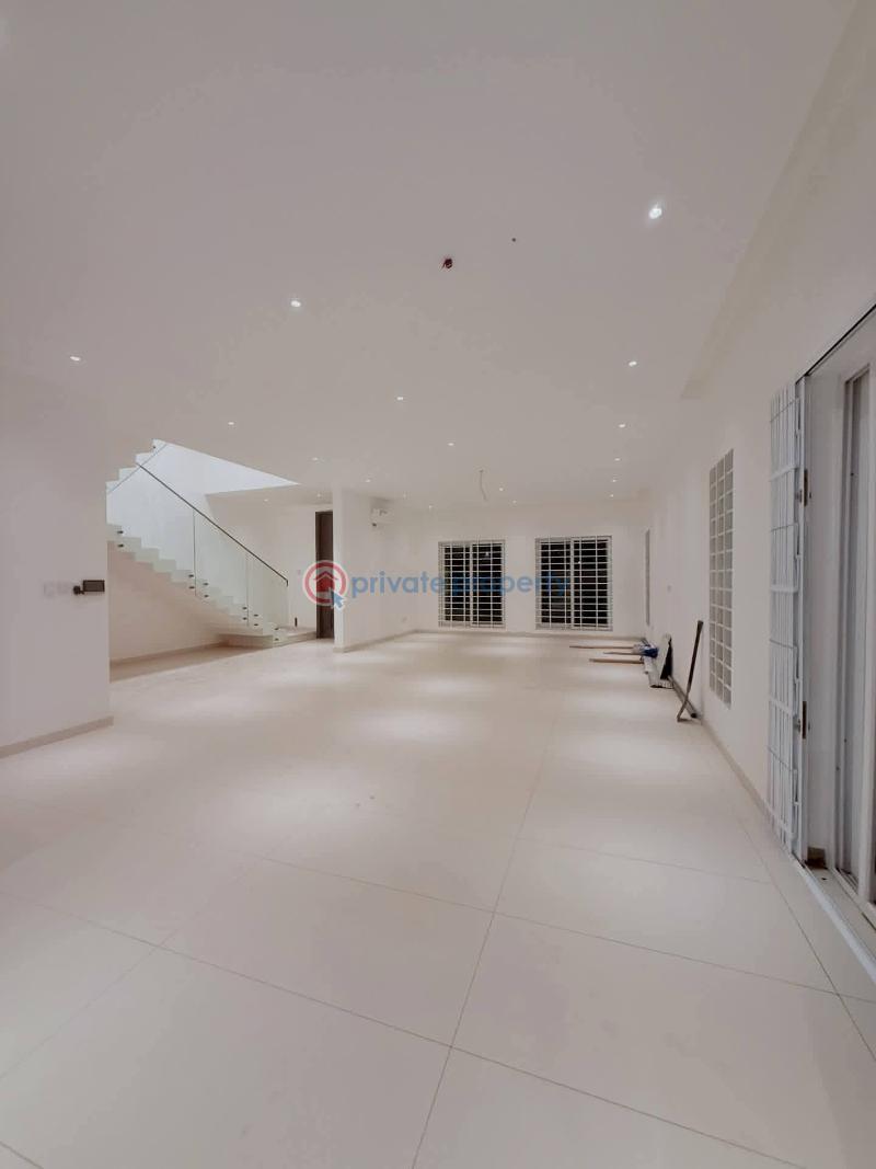 5 bedroom House For Sale Sakumono Spintex Accra - 2