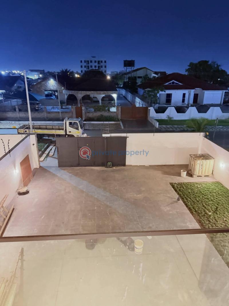 5 bedroom House For Sale Sakumono Spintex Accra - 12