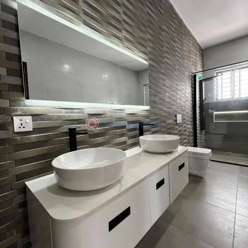 4 bedroom House For Sale Sakumono Spintex Accra - 5