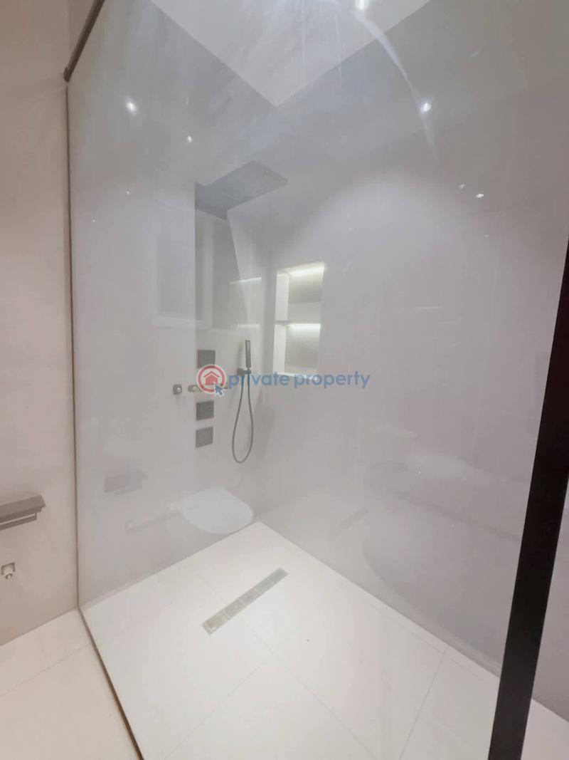 5 bedroom House For Sale Sakumono Spintex Accra - 10