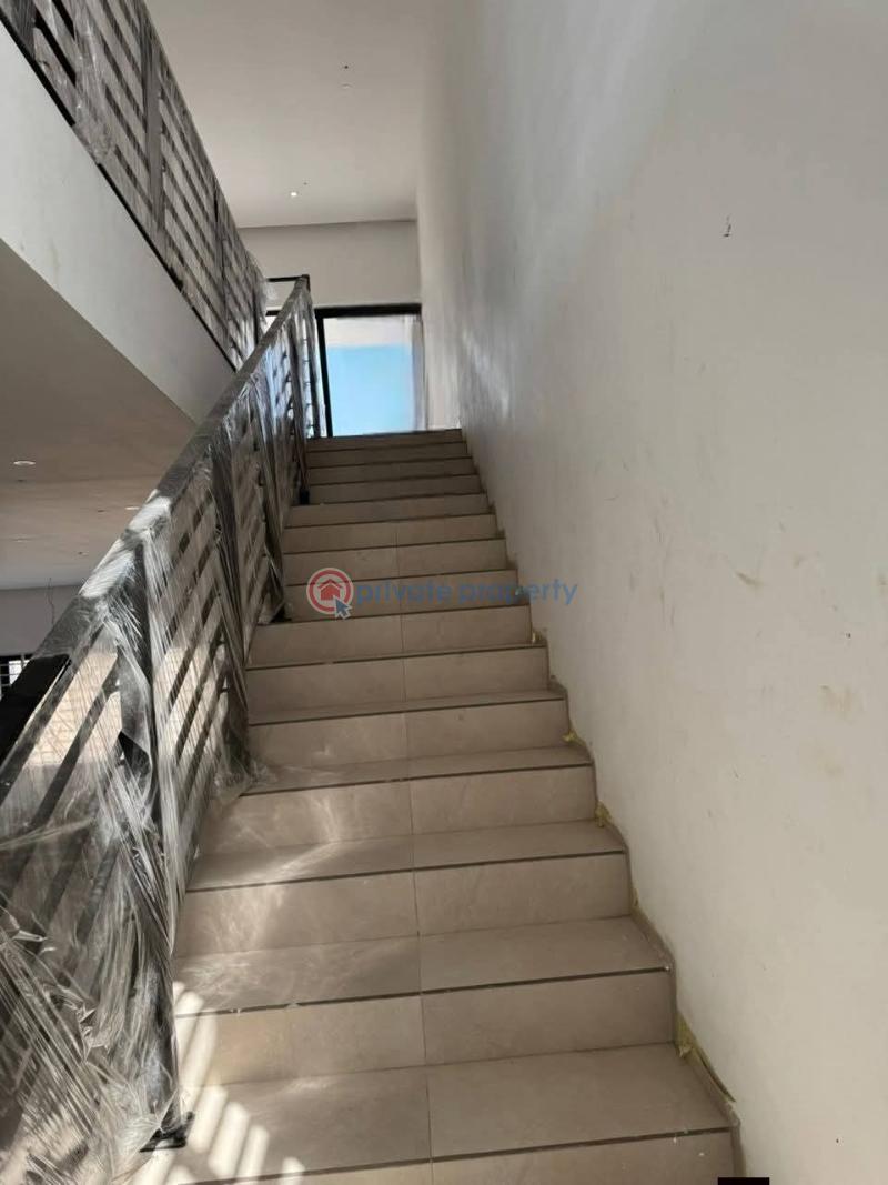 5 bedroom House For Sale Com 19 Spintex Accra - 9