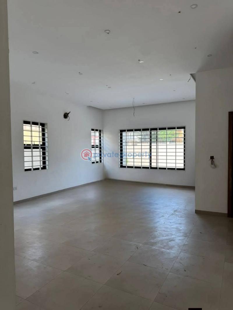 5 bedroom House For Sale Com 19 Spintex Accra - 6