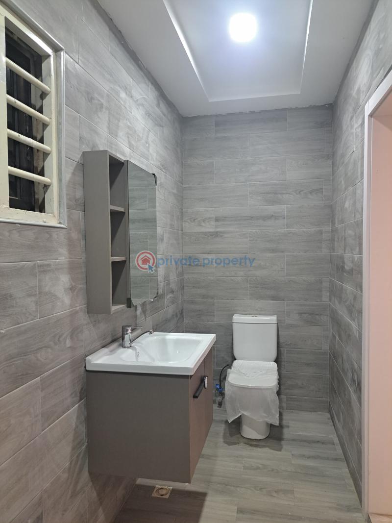 4 bedroom House For Sale Com 14 Lashibi Accra - 5