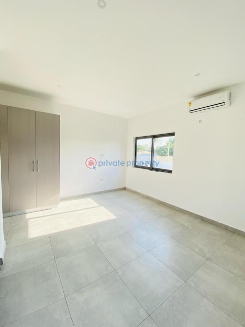 4 bedroom House For Sale Palace Street North Legon Accra - 6