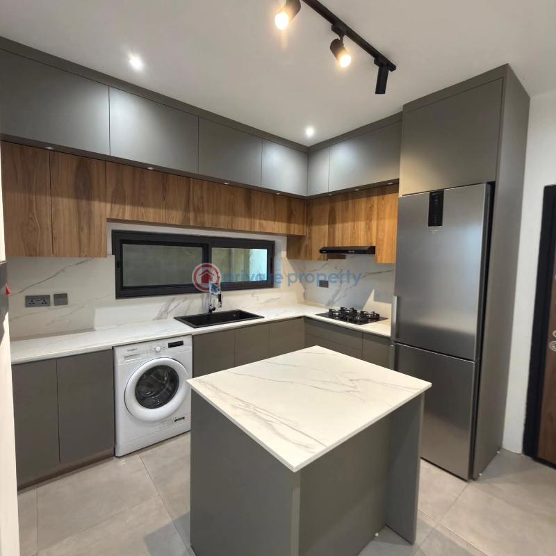4 bedroom House For Sale East Airport Airport Residential Area Accra - 5